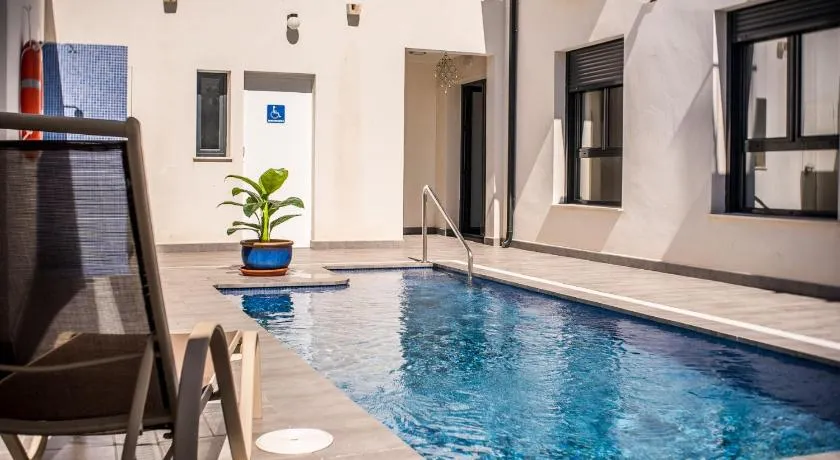 Apartamentos La Laguna - Image 1