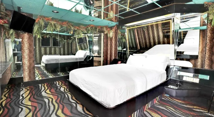 Hollywood Motel - Image 1