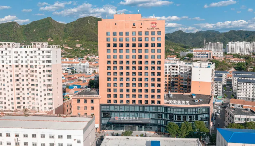Kuancheng Tianbao Hotel - Image 1