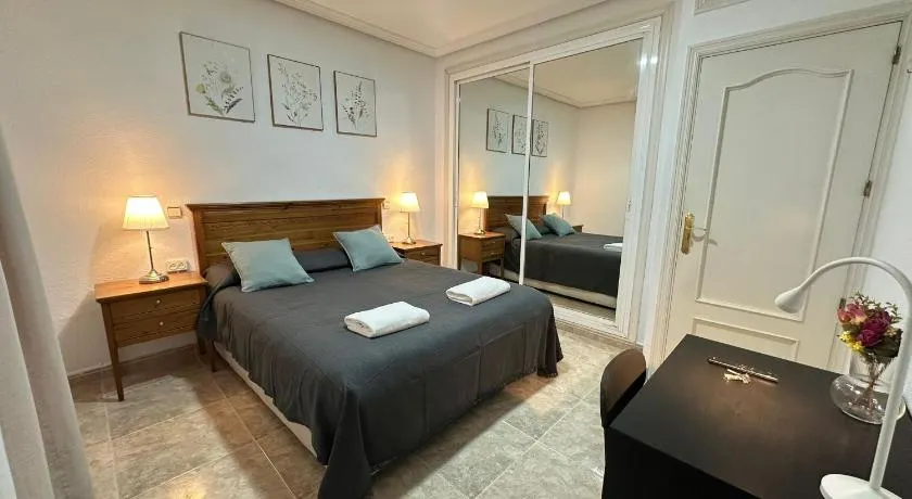 Habitaciones Díaz - Image 1