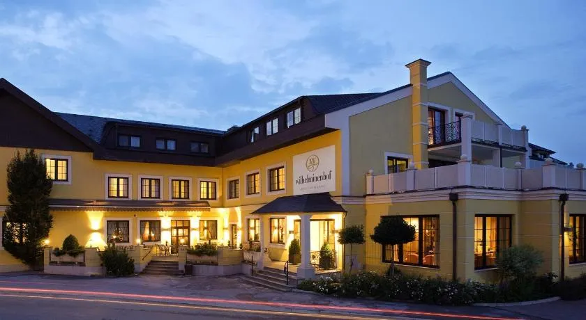 Wilhelminenhof - Image 1