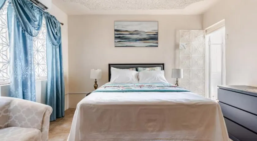 Oceanview Retreat - Image 1