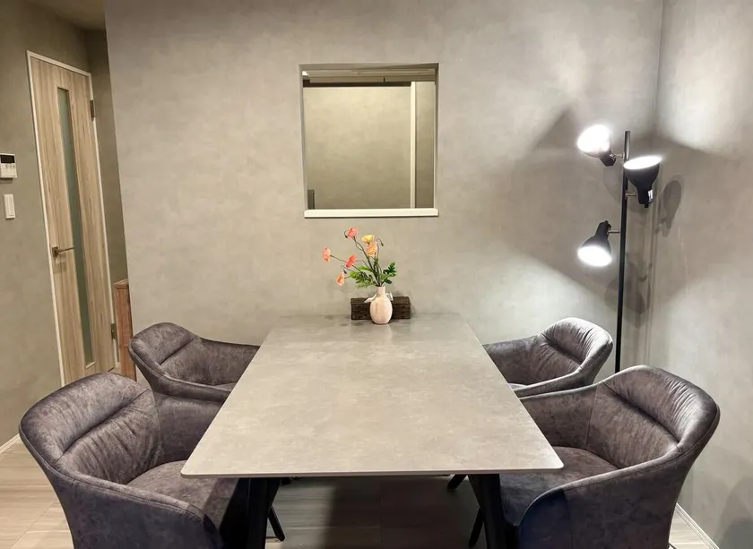 Santier Court 203 - Image 1