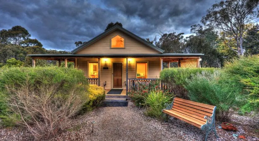 Roosters Rest - Image 1