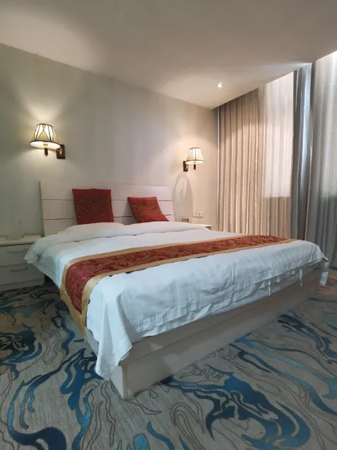Yangqu Deyuan Hotel - Image 1