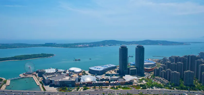 Hotel Carnival Qingdao - Image 1