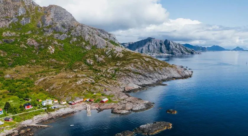 Fiskeværet Nesland - Image 1