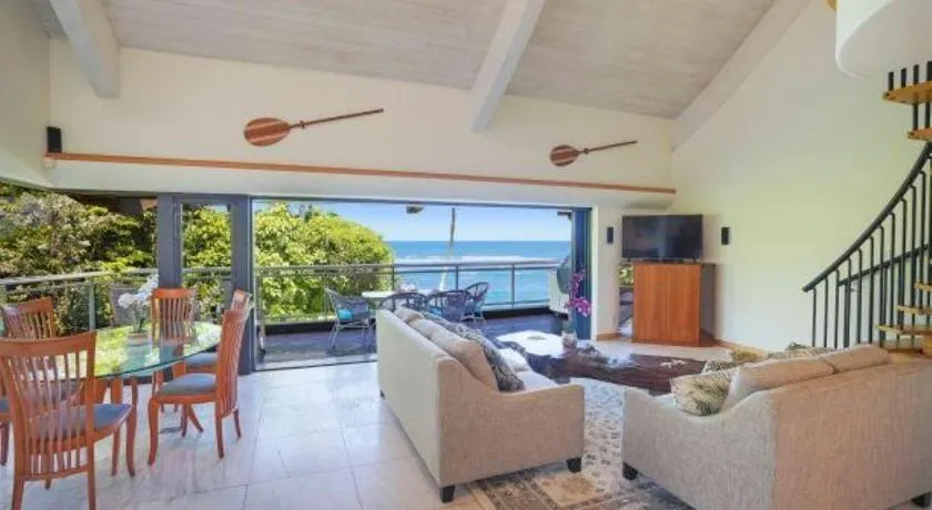 Luxury 2-Story Oceanfront Condo w/ Views & Pool - Image 1
