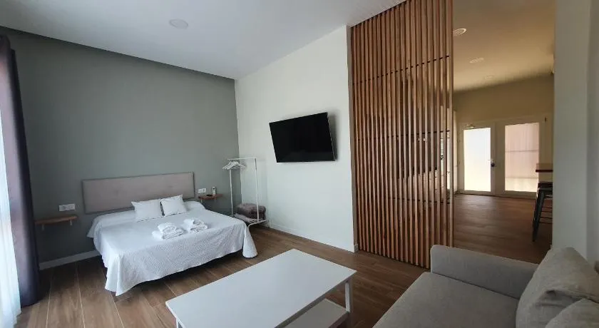 REDONDELA APARTMENTS - Bedroom, Bathroom & Kitchen - Image 1