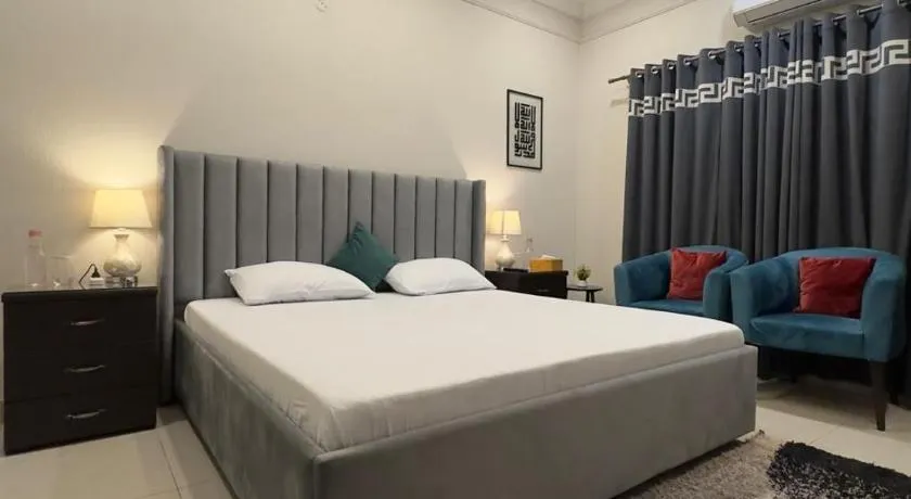 Cozy & Peaceful Rooms Near Lyallpur Galleria - Image 1