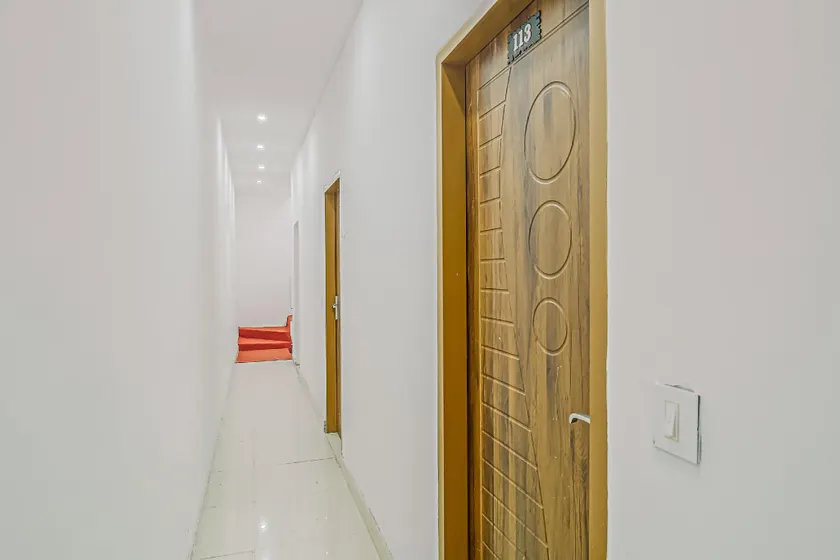 OYO Dr Plaza - Image 1