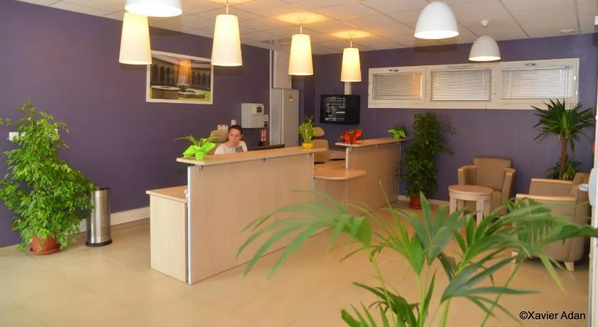 Douce France - Image 1
