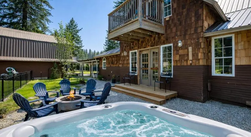 Family Cabin - Image 1