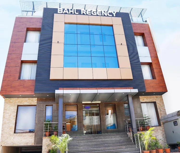 Hotel Bahl Regency - Image 1