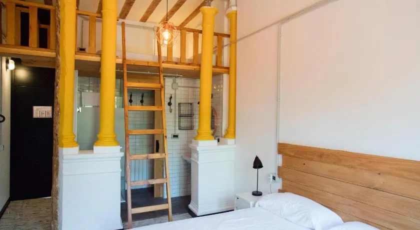 Green River Hostel - Image 1