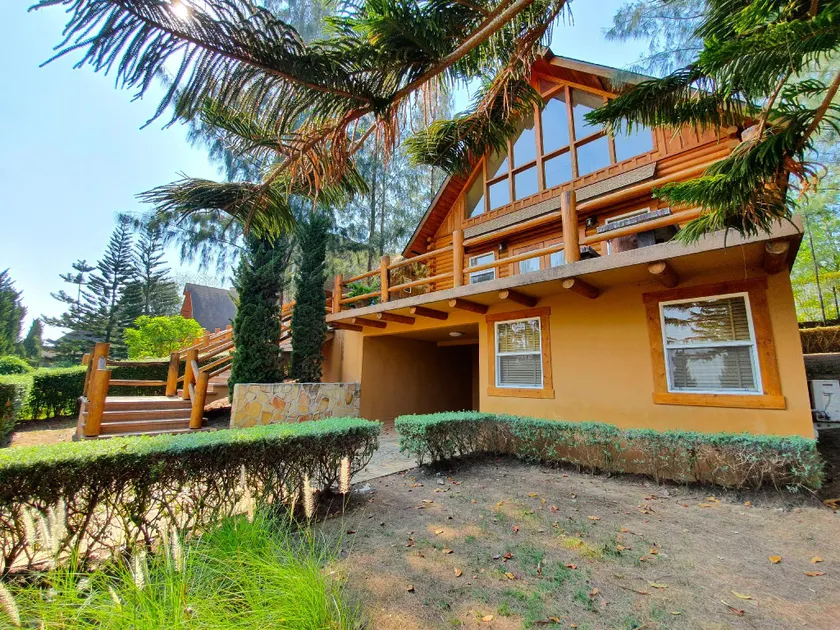 Toscana Log Home - Image 1