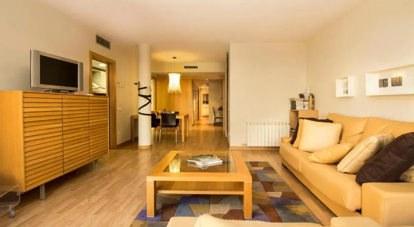 Apartamentos Elcano - Image 1