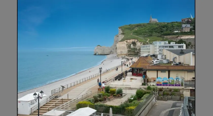 Le Noroit vue sur mer - Image 1