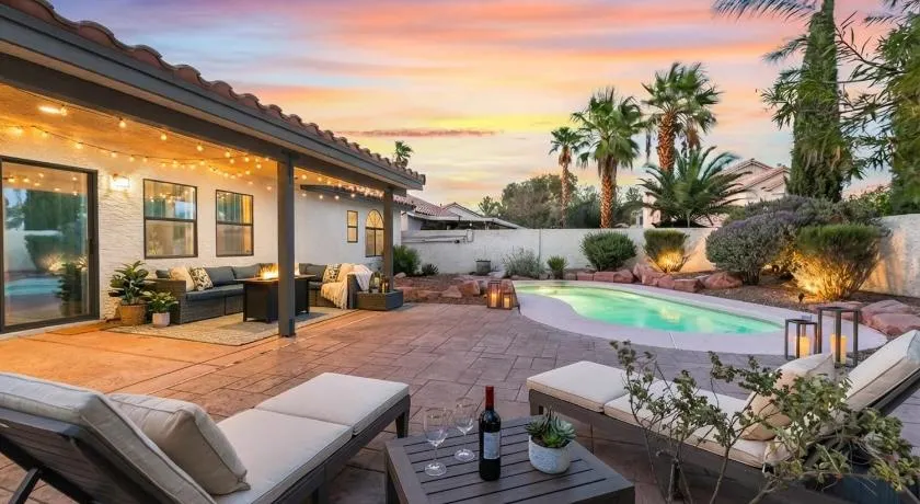 Luxury Vegas Escape,Pool, Gameroom, Mtn Views, EV - Image 1