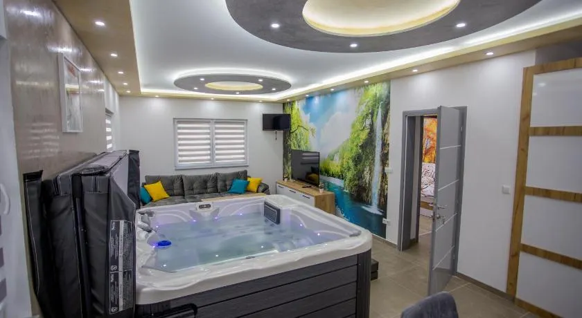 Lux Apartment jacuzzi - Mermer Brkić - Image 1