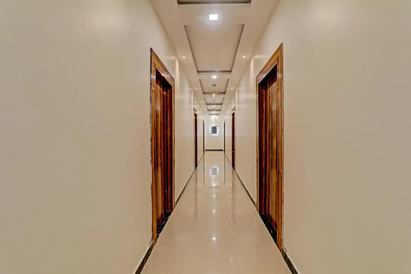 Hotel O Awadh International - Image 1