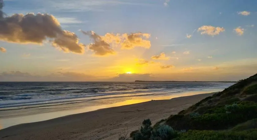 Ocean Grove - walk to Beach, Park, Cafe & Pub - Image 1