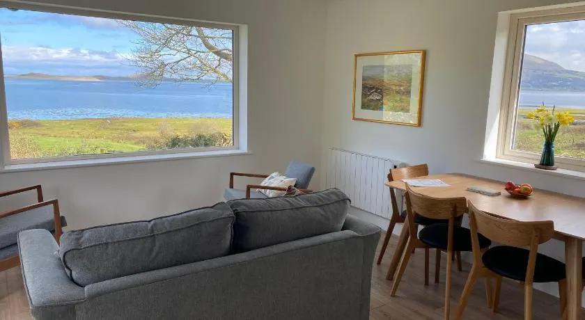 Curlew Cottage - Image 1