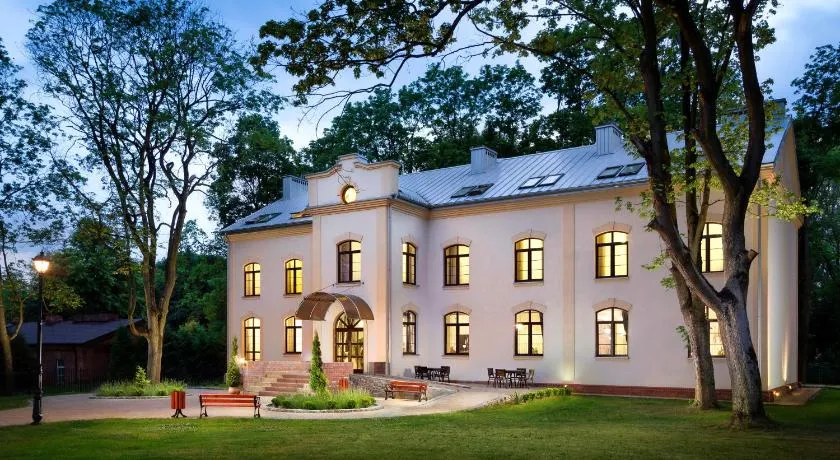 Modlin Palace - Image 1