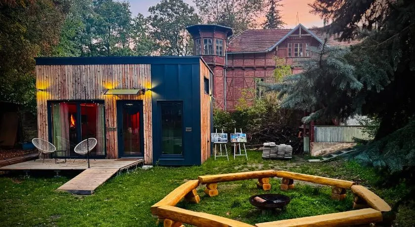 tiny house BARACZEK Brno-Jundrov, ulice Veslařská - Image 1