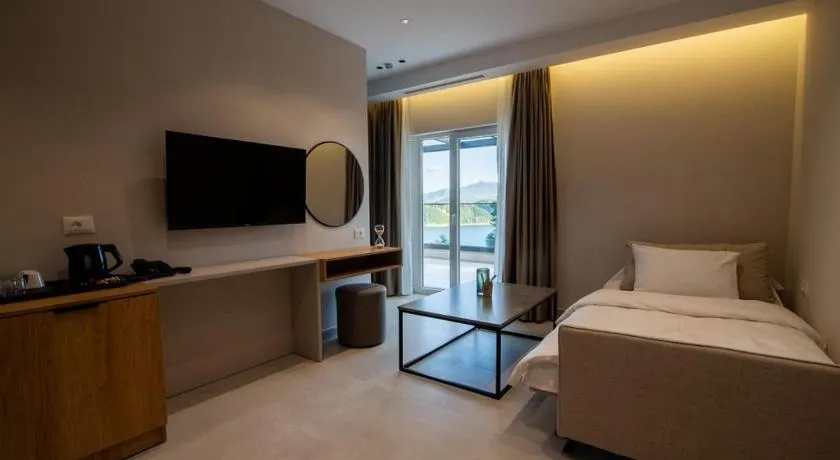 Hotel Leon - Image 1