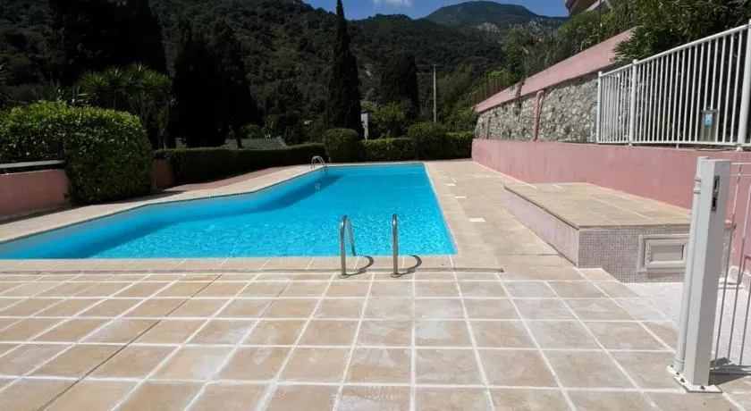 Beau 2 pièces avec jardin - Image 1