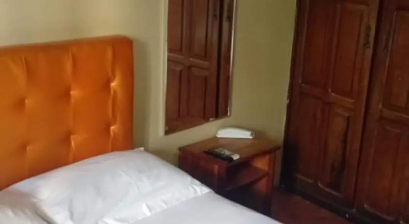 Distak Hotel - Image 1