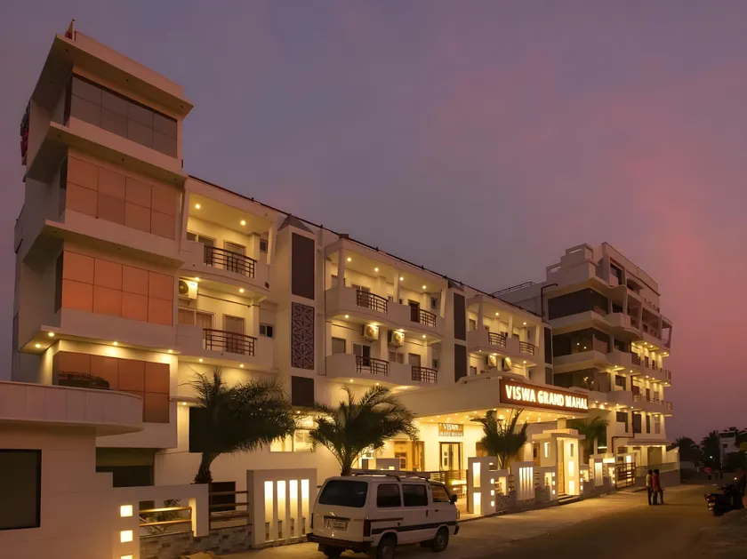 Hotel Viswa Grand - Image 1