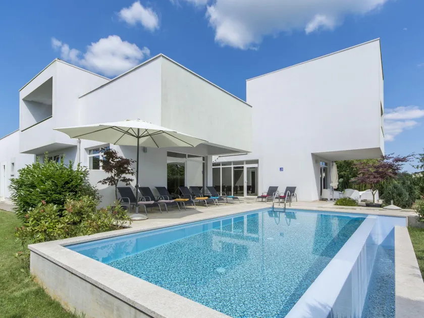 The modernly furnished luxury Villa Kate, a 4-star villa in central Istria - Image 1