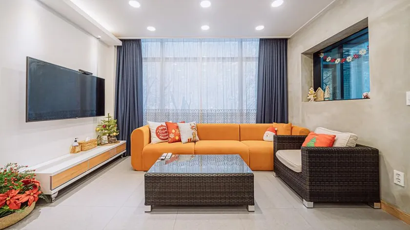 V528 Pool Villa - Image 1