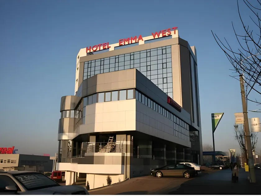 Hotel Emma West - Image 1