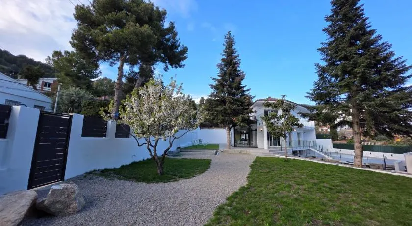 Casablanca-Private Family Mountain Home - Image 1