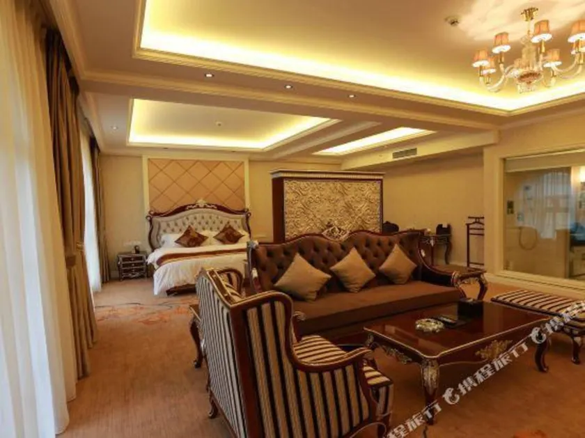 Cezanne Manor Hotel &amp; Resort - Image 1