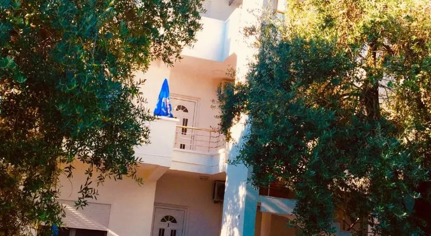 Montebello Inn apartments - Image 1