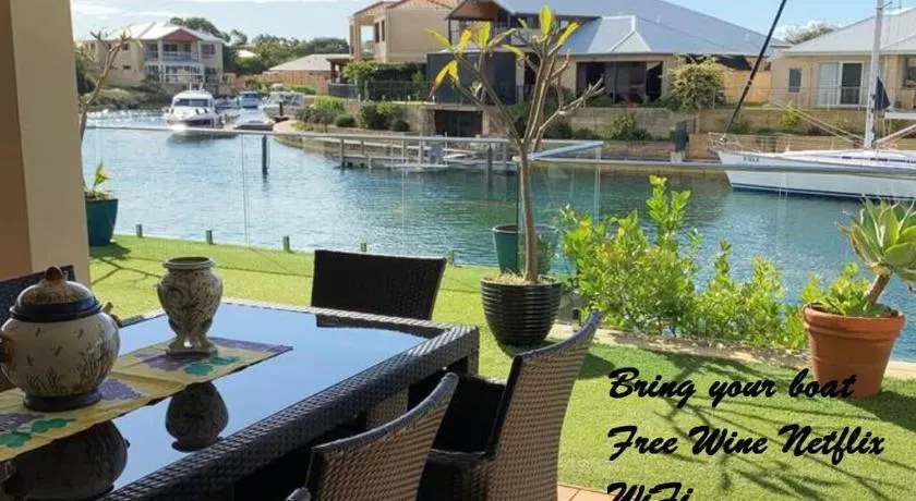 Sandpiper Island Tranquil Waterfront Views & Jetty - Image 1
