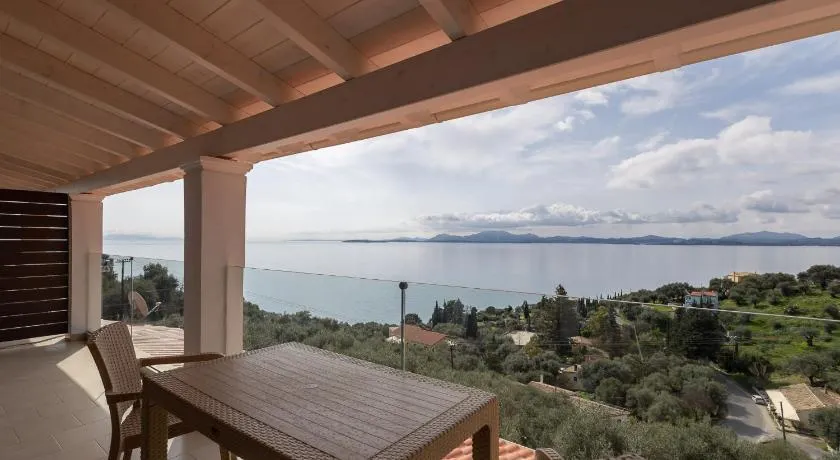 Vallia's Seaview & Stylish Apartments by Konnect, Nisaki - Image 1