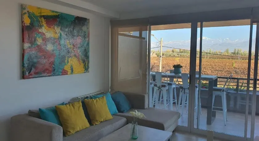 Increíble departamento en Luján de Cuyo, imponente vista a la montaña - Image 1
