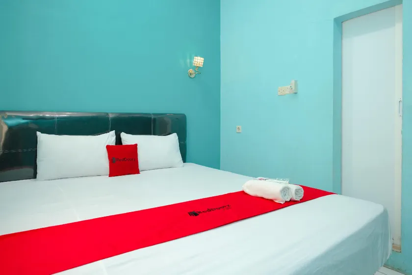RedDoorz near Sunrise Mall Mojokerto - Image 1