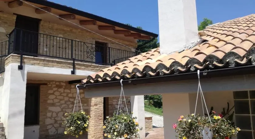Vacanze in collina, tra mare e monti - Image 1