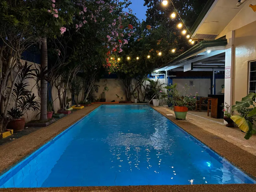 Holloway Hideaway - Image 1