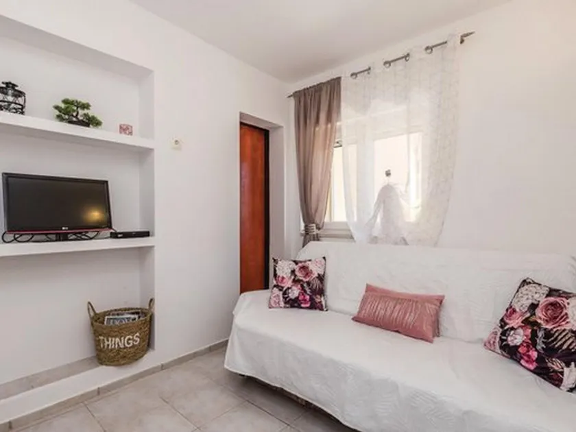 Charming One Bedroom Apartment Povljana - Image 1
