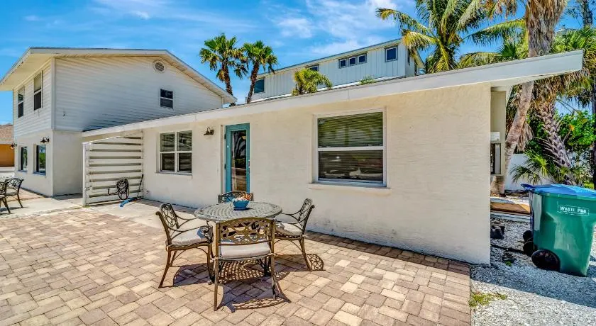 Ocean View Villa - Image 1