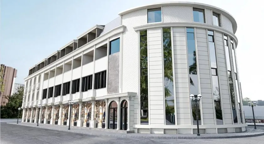 Arabella Hotel - Image 1