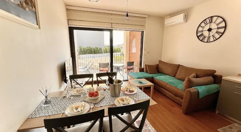 Fides Stylish Apartments Tivat with Pool - Image 1