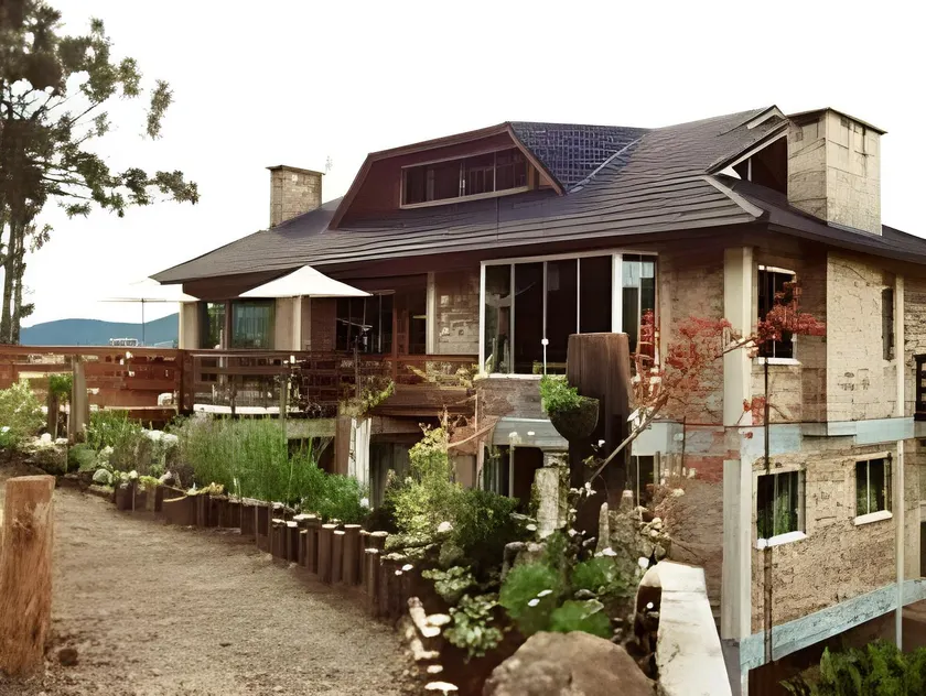 Bina's Haus Pousada, Cafeteria e Atelier - Image 1